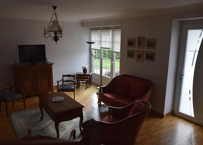 Jolie Maison De Campagne Renovee En 2022
